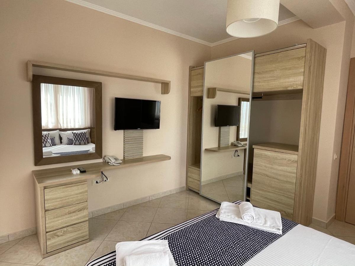 Bel Ami Suita Hotel Орикум Екстериор снимка