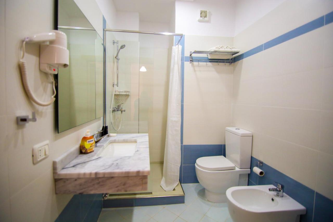 Bel Ami Suita Hotel Орикум Екстериор снимка