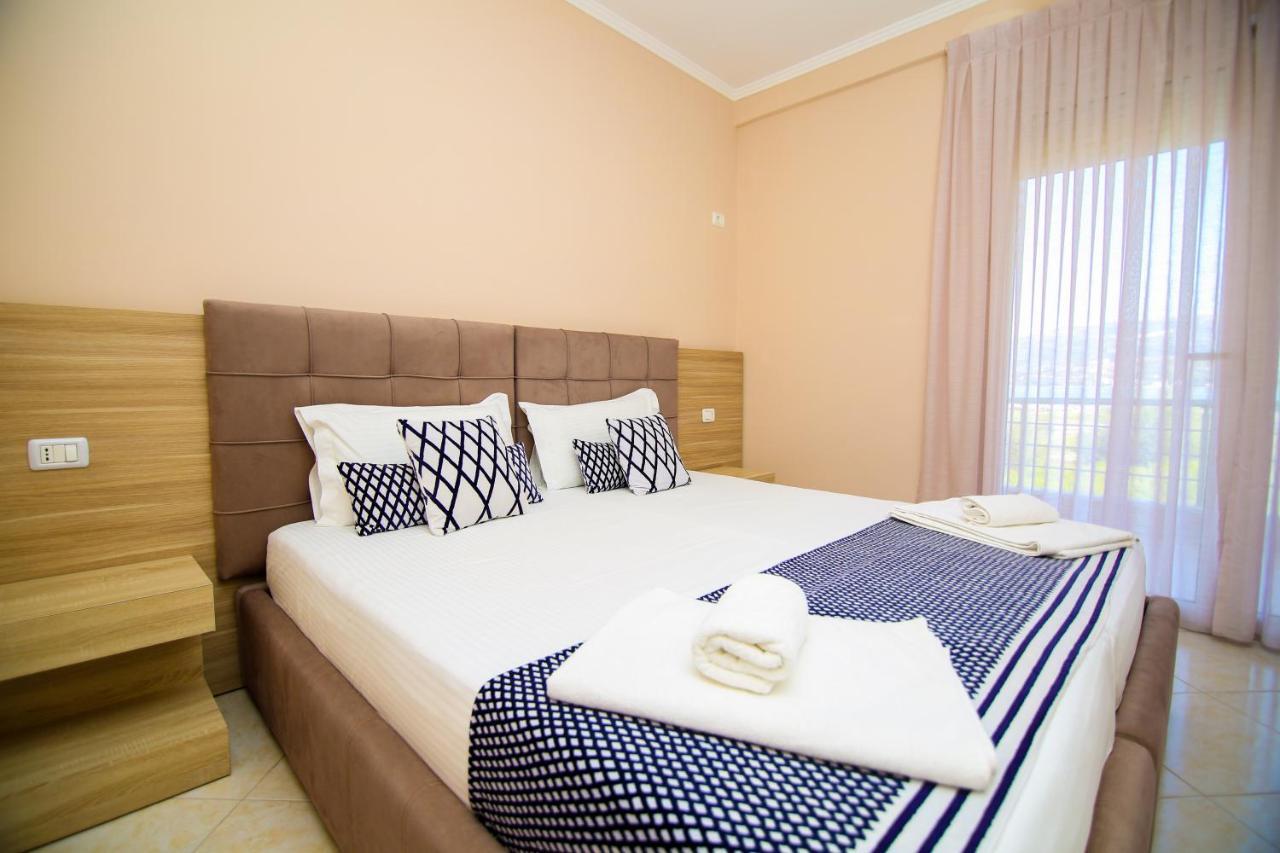 Bel Ami Suita Hotel Орикум Екстериор снимка