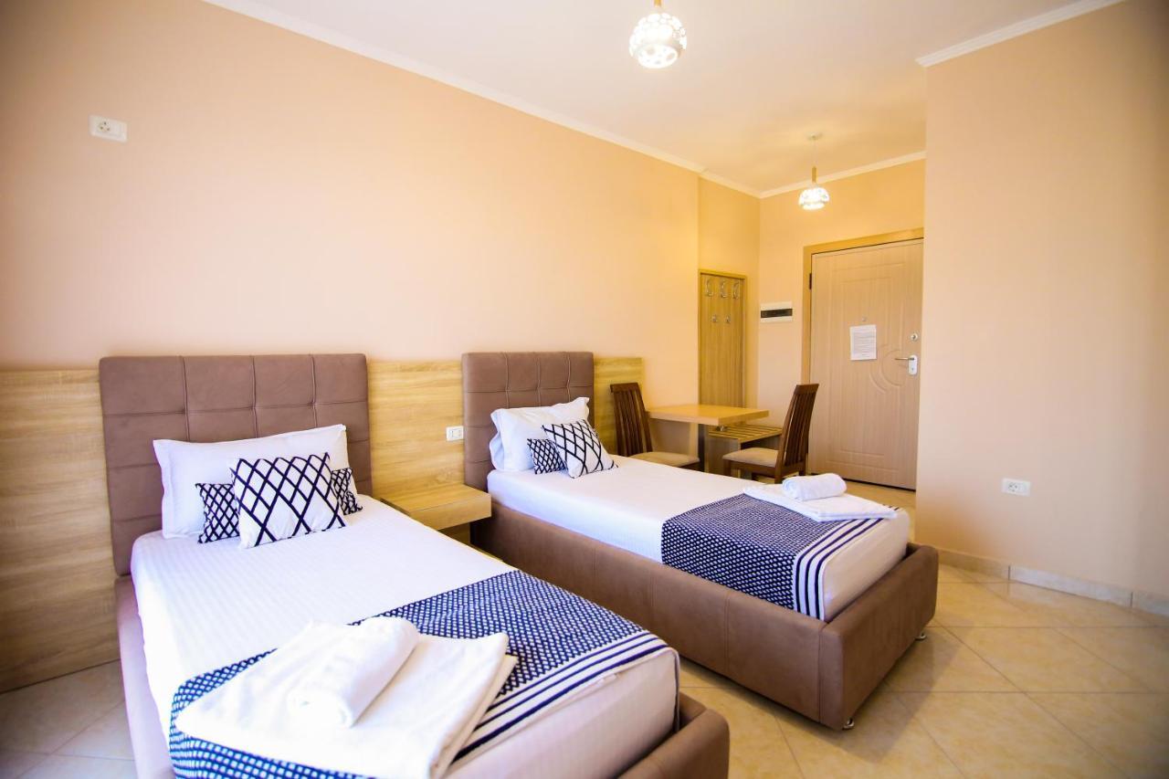 Bel Ami Suita Hotel Орикум Екстериор снимка