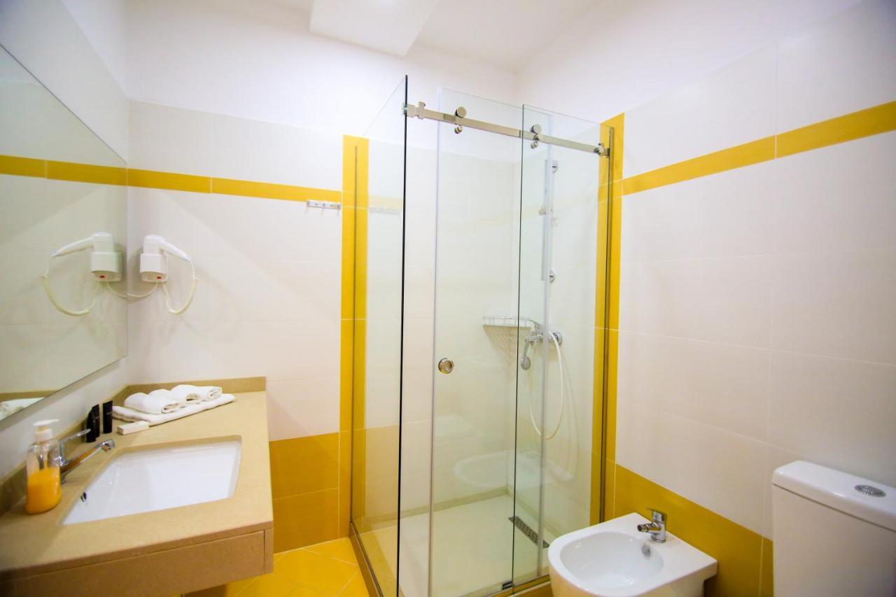 Bel Ami Suita Hotel Орикум Екстериор снимка