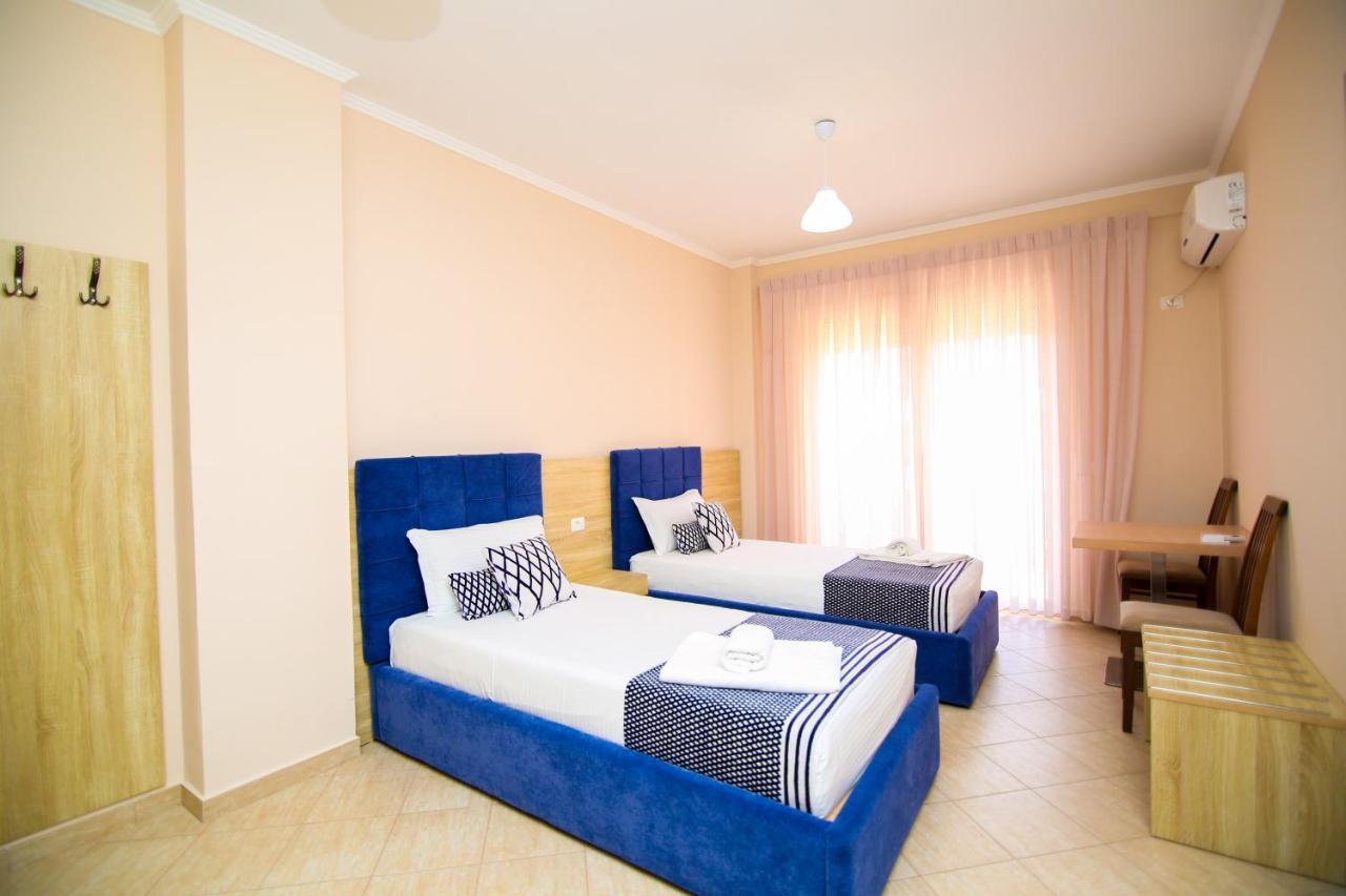 Bel Ami Suita Hotel Орикум Екстериор снимка